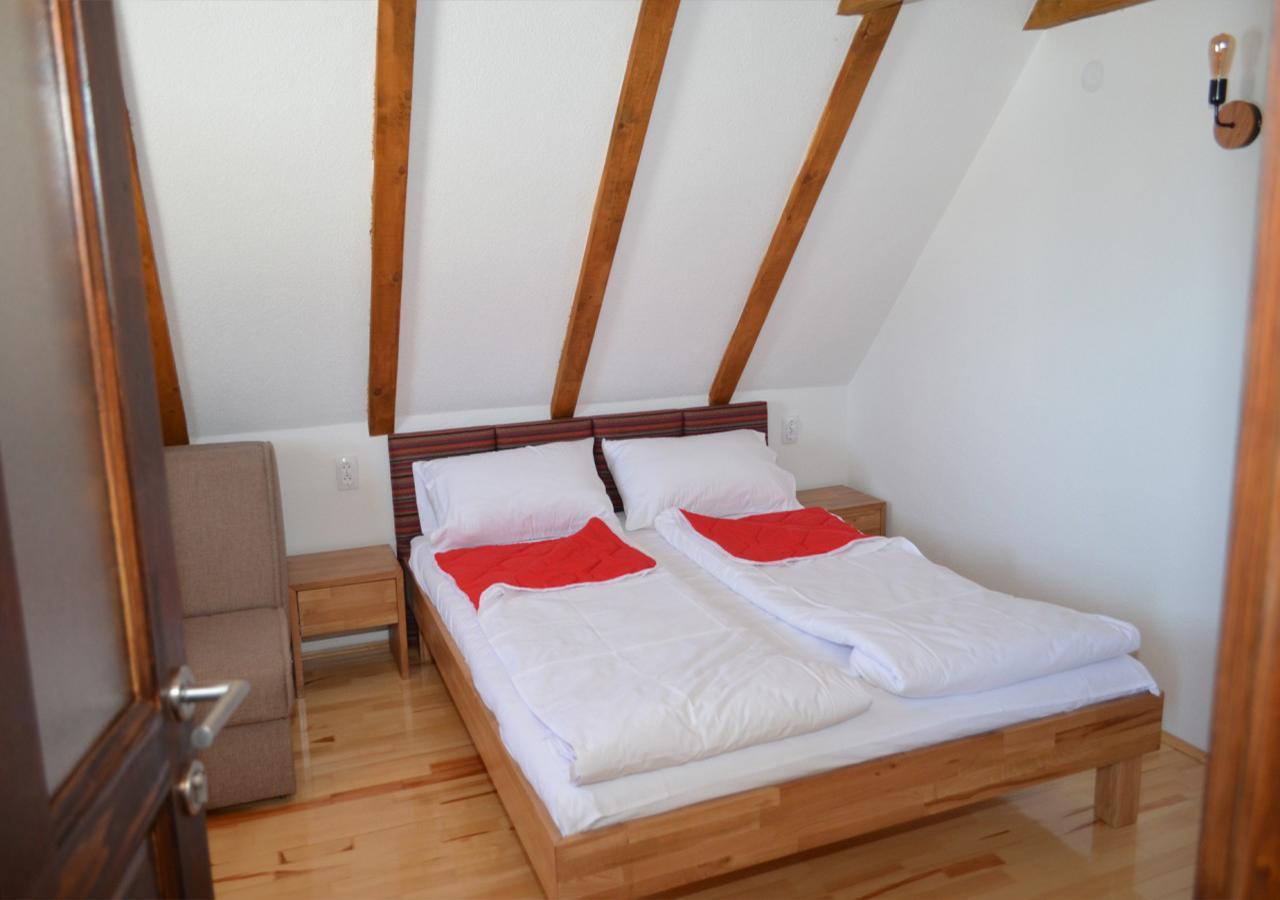 Bed and Breakfast Konoba Ognjiste Sokolac  Exteriér fotografie