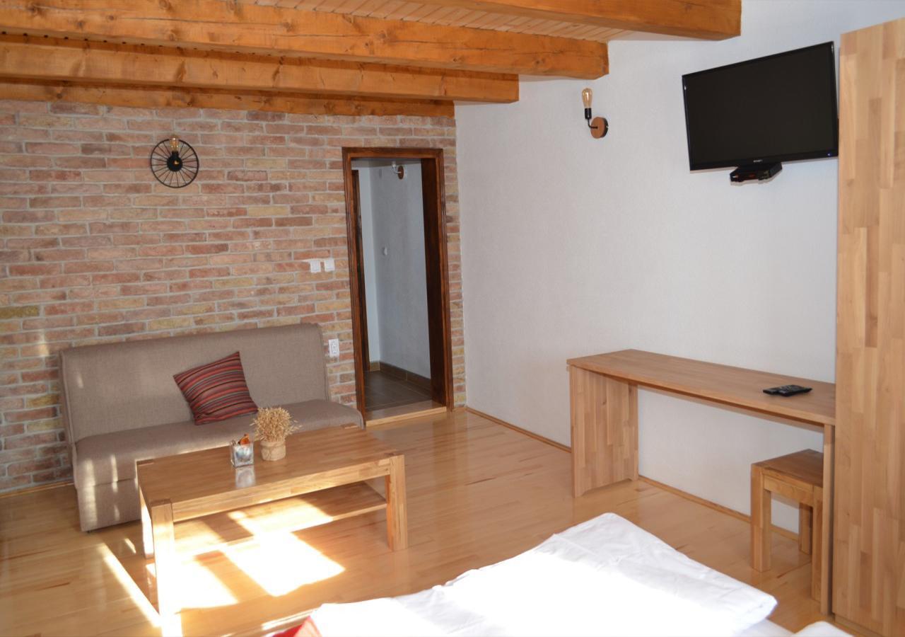 Bed and Breakfast Konoba Ognjiste Sokolac  Exteriér fotografie