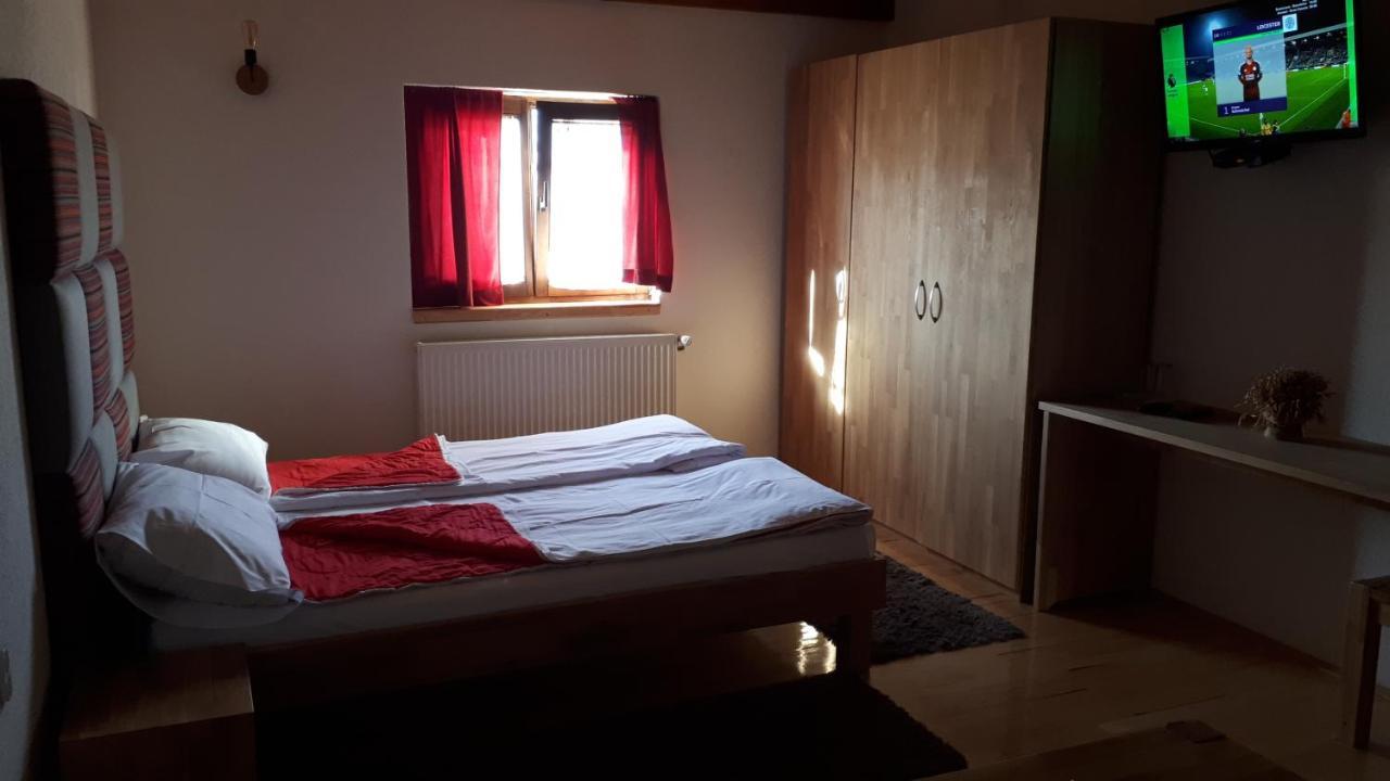Bed and Breakfast Konoba Ognjiste Sokolac  Exteriér fotografie
