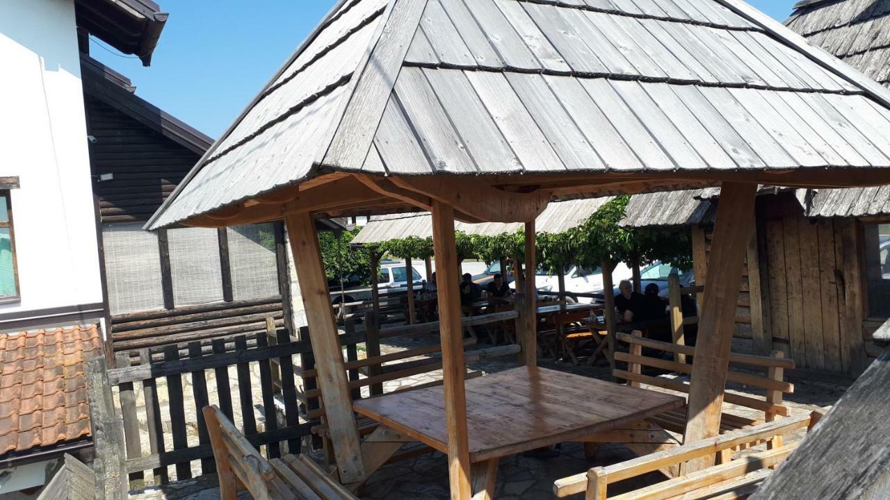 Bed and Breakfast Konoba Ognjiste Sokolac  Exteriér fotografie
