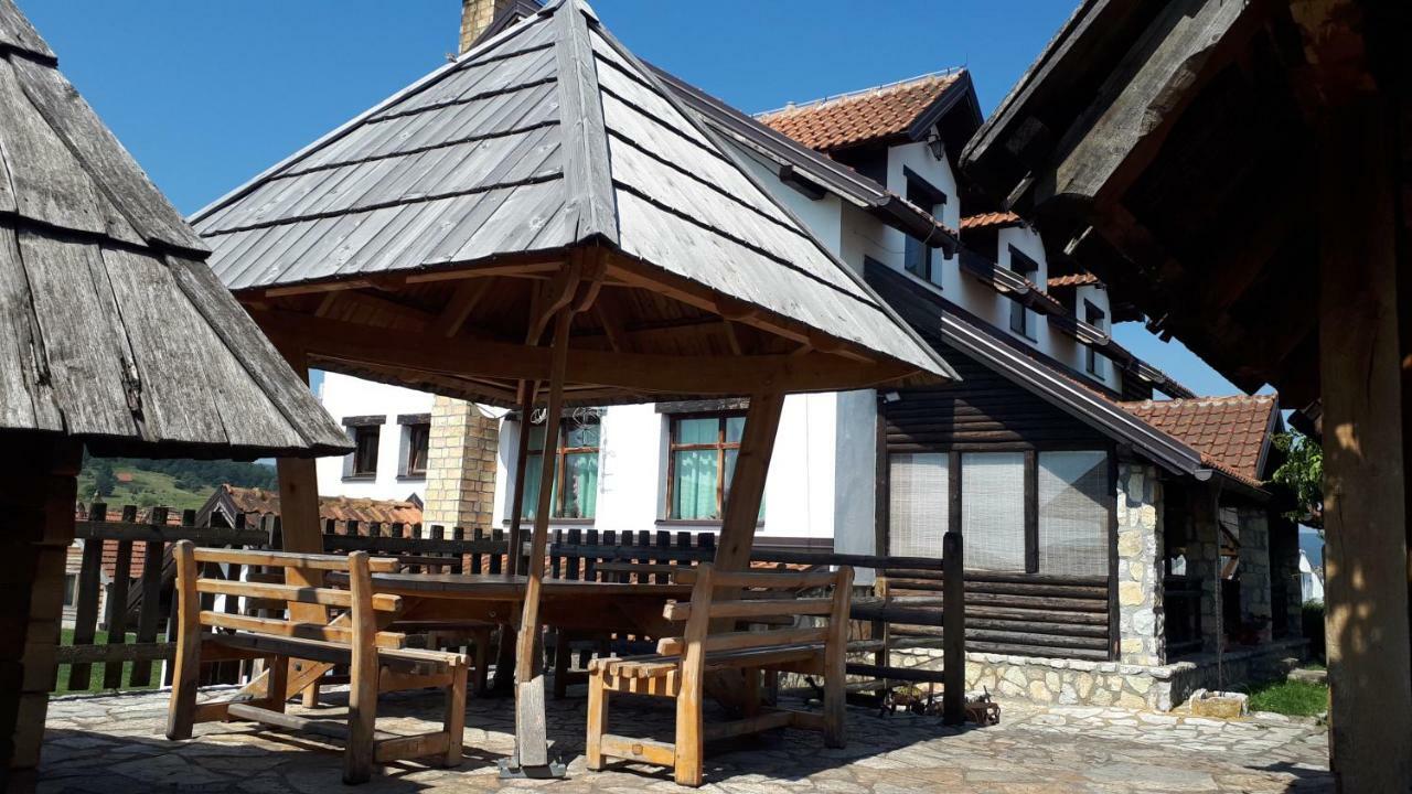 Bed and Breakfast Konoba Ognjiste Sokolac  Exteriér fotografie