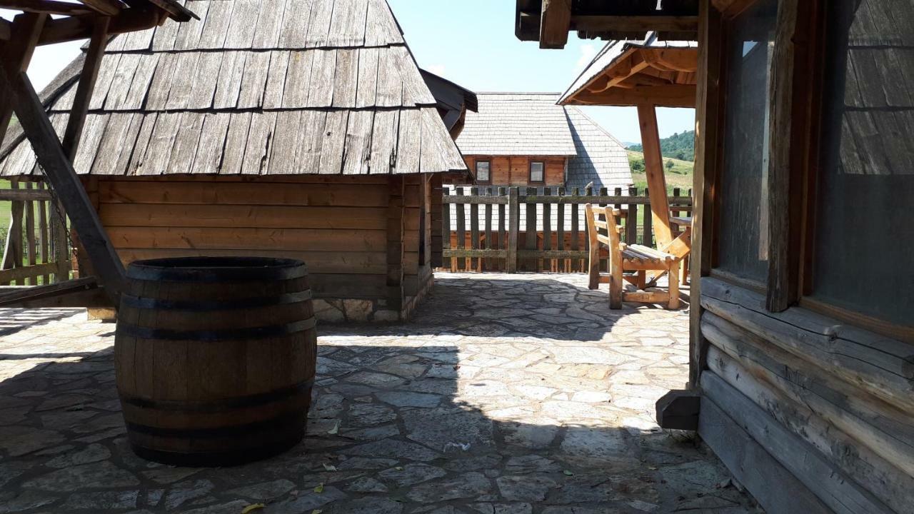 Bed and Breakfast Konoba Ognjiste Sokolac  Exteriér fotografie